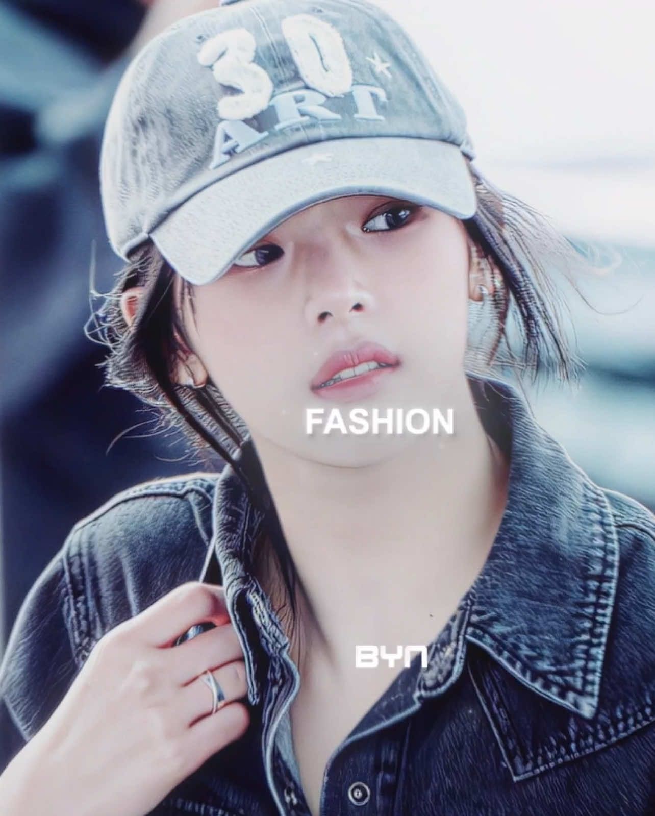 AIRPORT MINJIIII >>>> #minji #kimminji #minjinewjeans #newjeans #kpop #fyp #edit *its sooo off beat btw.. 💔💔 cc nnewjeans