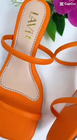 👡✨ Estilo e conforto que combinam com tudo! Aproveite 33% de desconto na Sandália Feminina Salto Bloco Ref: 061 — delicada, versátil e super charmosa! 💖 🔥 Só R$46,90 na Shopee! 👉🏻 https://s.shopee.com.br/7fRAf18pEt?share_channel_code=1