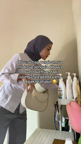 pling cuma liptint, itupun jarang😇😇