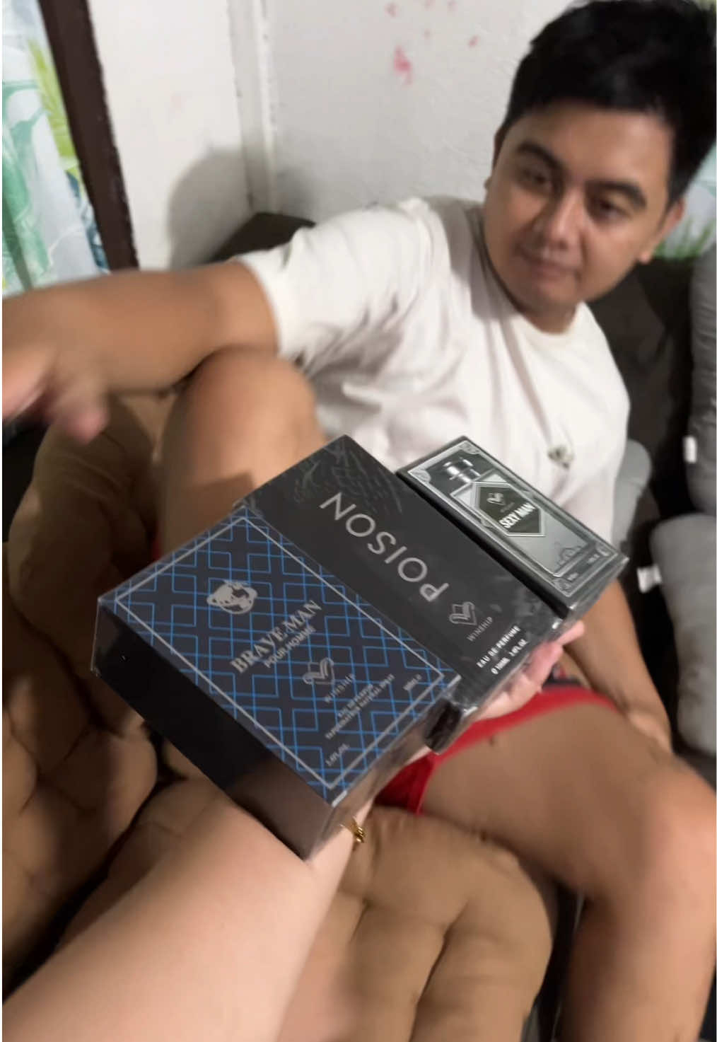 Naka buy1take2 na kaya sobrang sulit ng perfume for men nato perfect ipangregalo sa mga jowa #perfume #perfumetiktok #perfumes #perfumeformen #mensperfume 