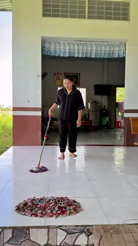 Bí quyết để giúp nhà luôn sạch bóng 😘 #mienglausantantrongnuoc #mienglaunha #muataitiktok 