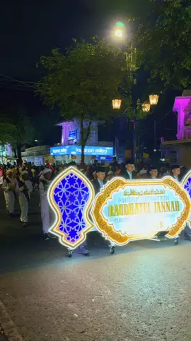 Yo dadi santri yo main marching juga mb raudlatul jannah probolinggo jawa timur hb cup 2025 #marchingband  #ponpesraudlatuljannahprobolinggo 
