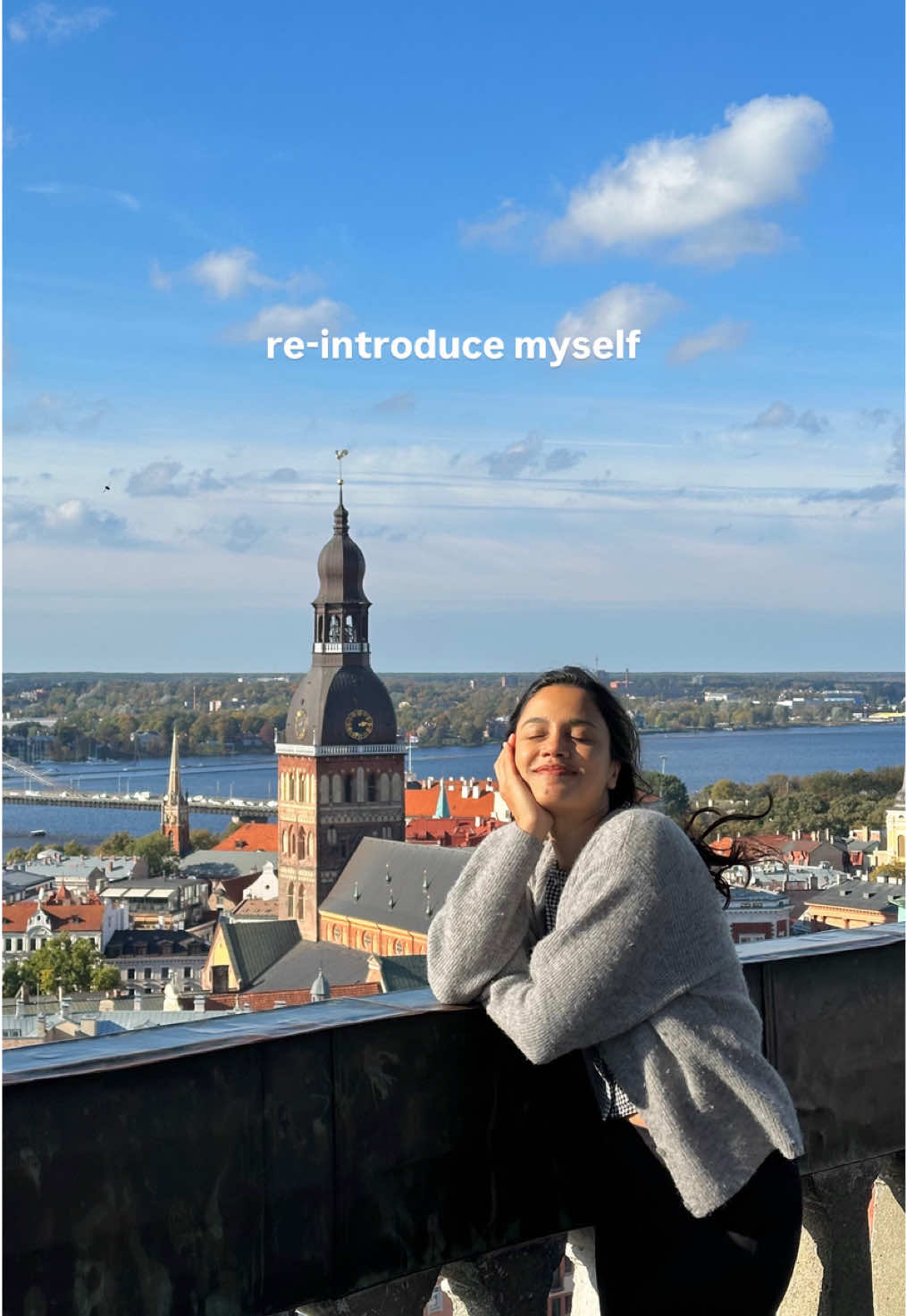 hi 👋🏽 i’ve been posting content online for over ten years, i think it’s time to reintroduce myself 🤍