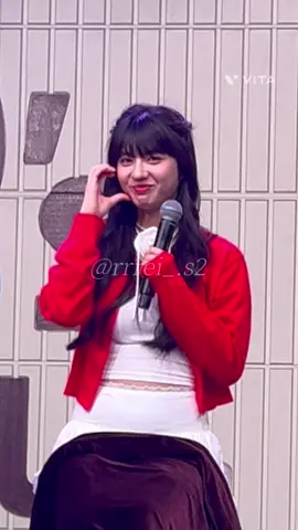 二日連続沢山の幸せをありがとう︎💕︎︎チェキもサインボールも取りやすいように優しく投げてくれてほんとにうれしかったт_т名前も呼んでくれて何回も握手できて最高すぎたよ！！プレゼントも受け取ってくれてありがとう😘一生の思い出です(；；)2日間本当にお疲れ様❣️誰よりも輝いてたよ✨️ゆっくり休んでね💘だいすきあいしてる @向井 怜衣 @れいさぶ #向井怜衣 #れいもな #むかびと #おすすめ #fypシ 