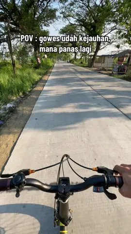 mana tengah sawah lagi~ . . . #cyclinglife #fyp #foldingbike #sepedakalcer #sepedaan 