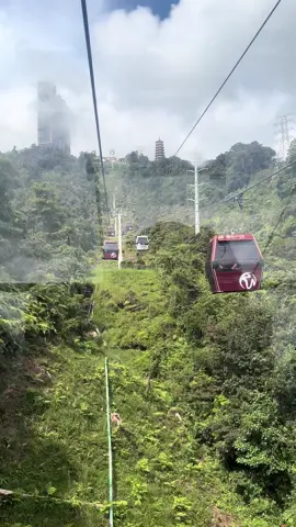 cable car genting highlands #gentinghighlands #malaysia #kualalumpur 