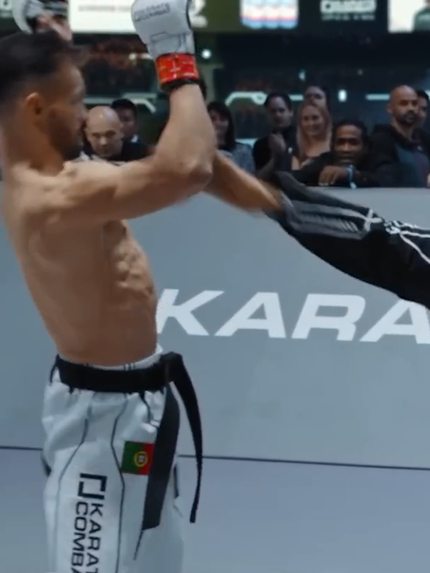 Unreal reflexes - dodges Low Kick ➡️ Head Kick, all in one flow 😳🔥. He had those Matrix skills... #KarateCombat #MMA #HeadKick #DodgedIt #FightReflexes #CombatSports #fight