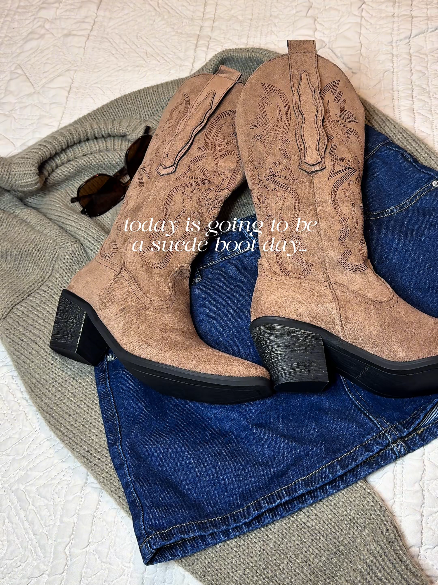 Suedes for days... 🐻🤎 #october #boots #outfitoftheday #cowgirlboots #cowboyboots #outfitinspo #outfitinspiration #autumn #autumnoutfits #autumnfashion #autumnal #suede #suedeboots