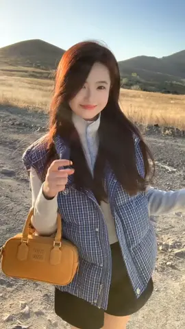 笑颜如花美女