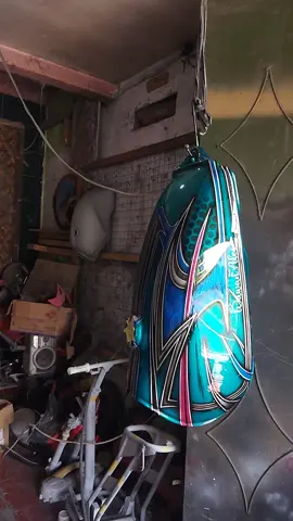 proses clear tangki #painter #painting #repaintmotor #catmotor #fypシ゚ 