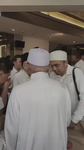 Abuya KH Labib Sodiq Suhaimi bersama gus iqdam   #ngaji #fyp #santri #mondok #santriindonesia 