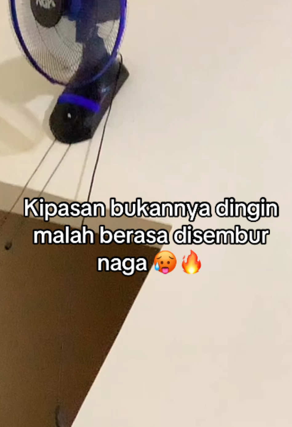 Ada yg lebih panas dari bekasi gak? 💥🔥☄️ #foryoupagе #cuacapanas #bekasipanas #kemarau #panas 