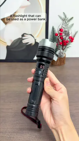 I bet you’ve never seen a torch 🔦 like this before 😎#tiktokshopblackfriday #TikTokMadeMeBuyIt #powerbank #flashlight #torch 