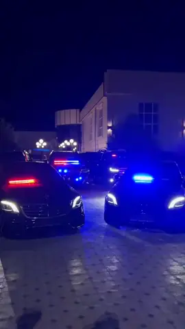 ‏واللي يهددنا بليث في عرين ‏جينا العرين ولالقينا فيه أحد ‏هيباتنا تقصر يدين الطامعين ‏وحدودنا مايقترب منها الأسد..🇸🇦#السعودية_العظمى🇸🇦 
