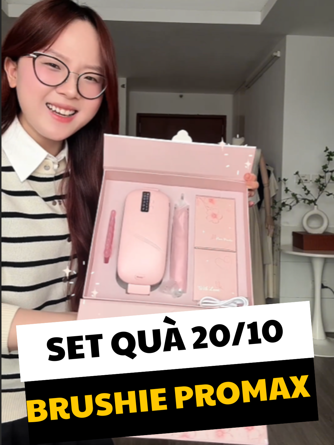 Set quà Brushie 20/10 – phiên bản full hồng siêu xinh, món quà khiến nàng “đổ gục” ngay từ ánh nhìn đầu tiên 💞 #brushie #brushiepromax #brushievietnam #banchaidien #chamsocrangmieng #20/10 #phunuvietnam
