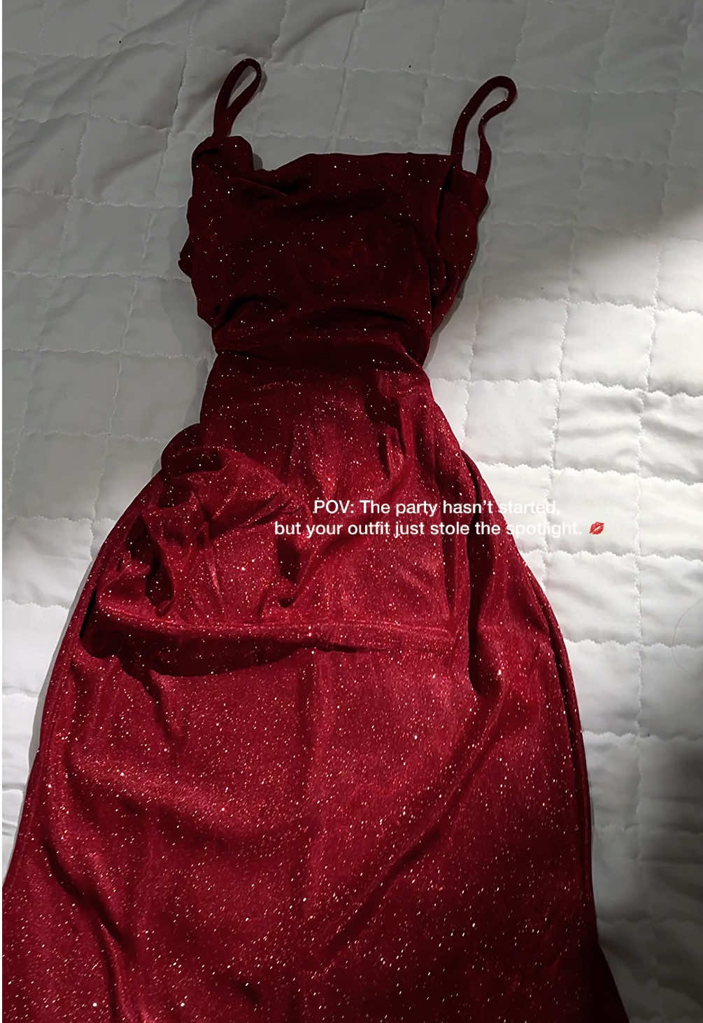 Make an entrance they’ll never forget. This long red glitter dress was made to turn heads — perfect for prom, parties, or any night you want to own the spotlight. Limited stock. Don’t miss your moment. ❤️‍🔥” #reddress #dress #longdress #glitterdress #redoutfit 