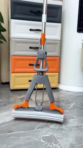 Alat pel lantai ini lagi promo Bun, cuma 30 Ribuan, yuk cek di keranjang kuning 😍🫶 #promotiktok  #alatpel  #pellantai  #pellantaipraktis 