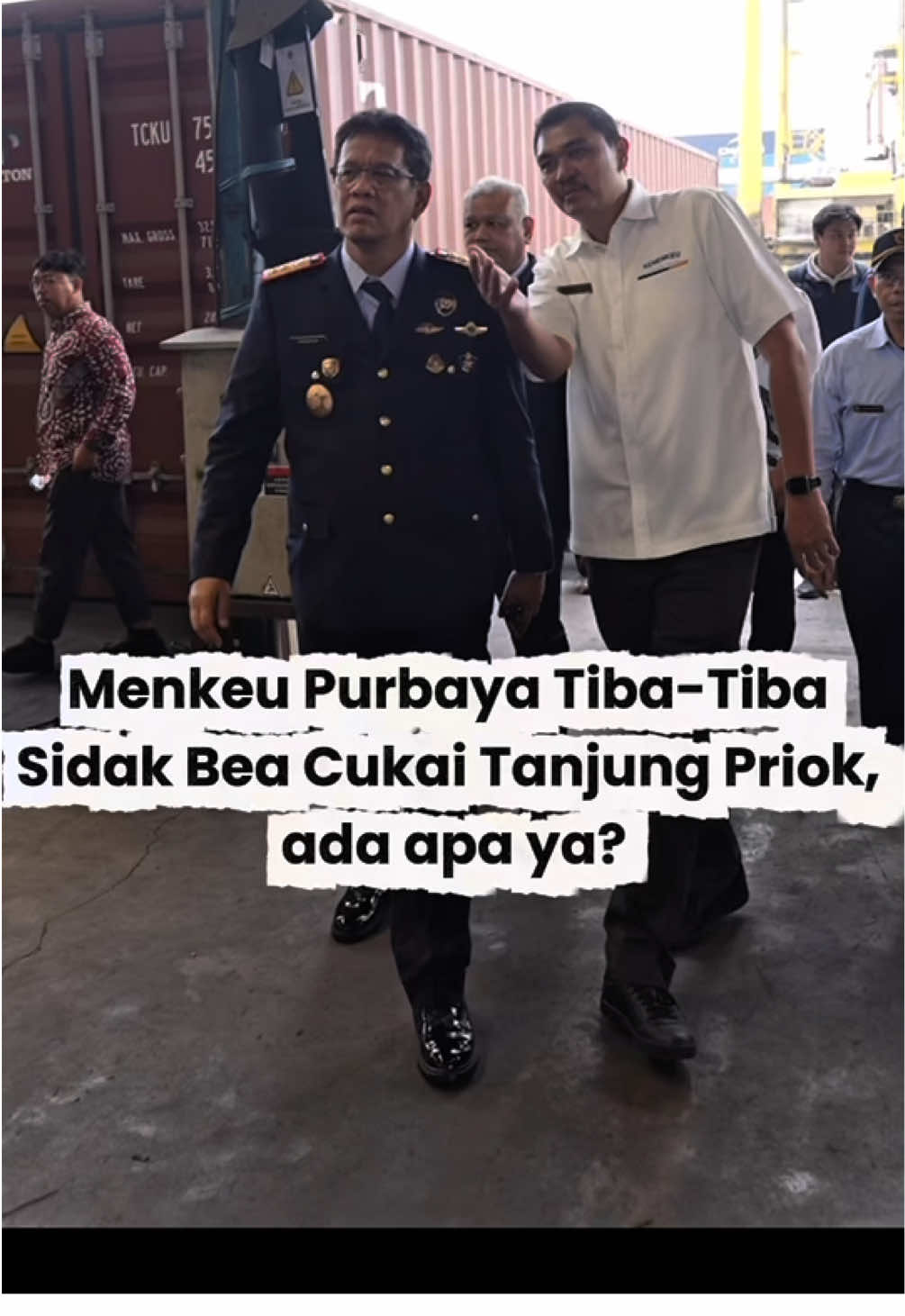 Hari ini, setelah memimpin upacara HUT Bea Cukai ke-79, saya melakukan sidak ke Bea Cukai Tanjung Priok.  Untuk meningkatkan transparansi dan peningkatan pelayanan, Saya akan langsung membuka saluran pengaduan pajak dan bea cukai via WhatsApp untuk tangani kendala layanan. Jadi siap-siap ya, bisa langsung chat ke Pak Menkeu #purbayayudhisadewa #kementeriankeuangan #uangkita 