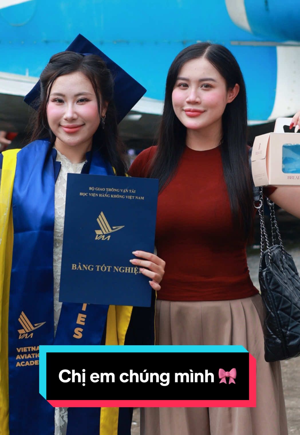 Thời gian là một người kể chuyện tài ba. Nó biến những đứa trẻ nghịch ngợm ngày nào thành những người bạn đồng hành thân thiết nhất của nhau #CapCut  #tcqmedia #75nammottinhyeu #DuocBinhDong. 