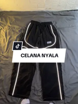 kamu lagi nyari celana nyala kan?nah pas banget nih beli di sini#celanareflektive #celananyala #celanapanjang #kece #outfitideas 