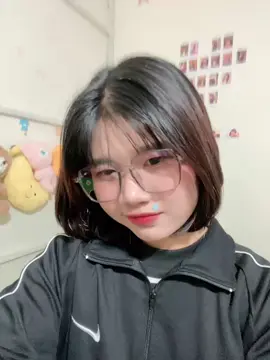 ကေသစ်နဲလန်း😂🤣🫡#myanmartiktok🇲🇲🇲🇲 #fypပေါ်ရောက်စမ်း😒👊🏻မရောက်လည်းနေ🥴 