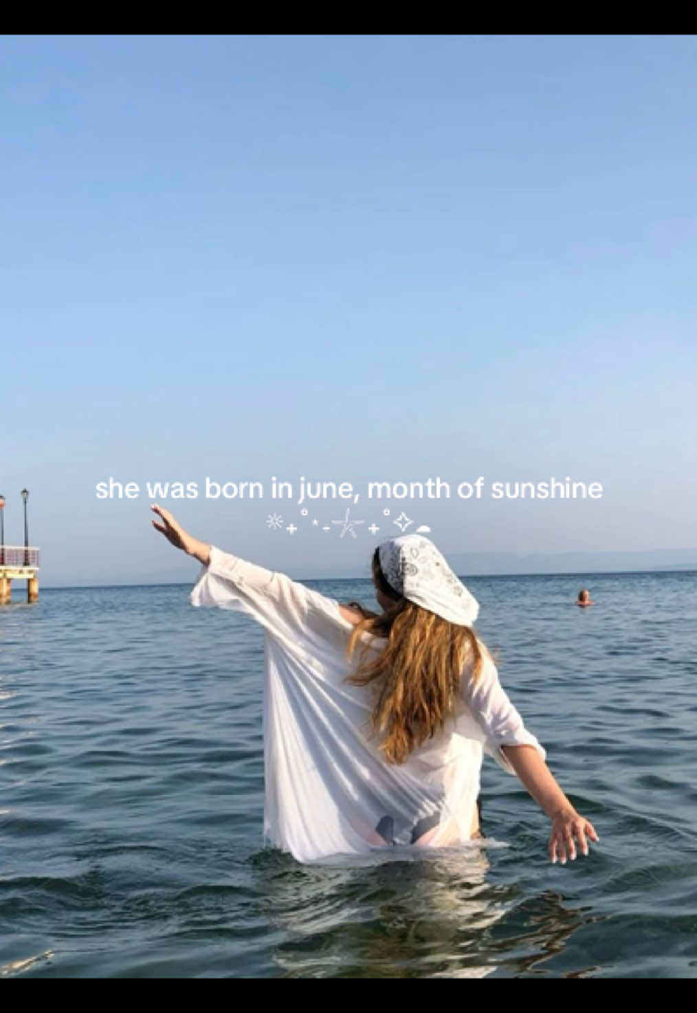 june might as well be my favourite month ever || #birthmonth #junebaby #sunshinevibes #summervibes #warmcore