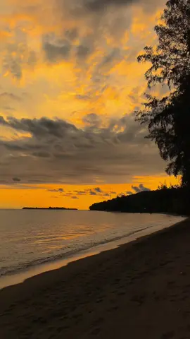 dipersilahkan pesan pesannya🙂