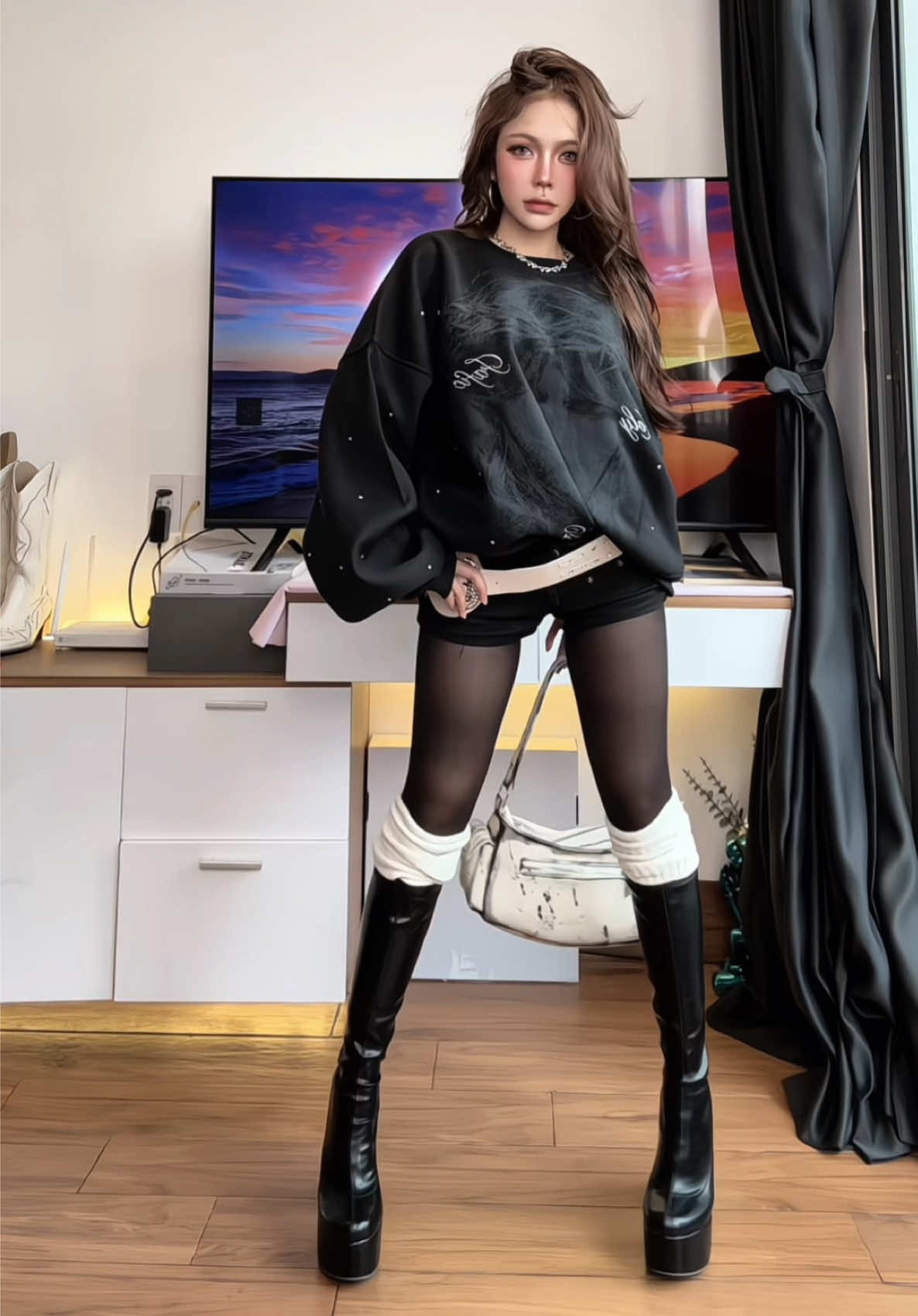 Áo sweater nỉ full đá thêu chữ đẹp nè @FAFIC STUDIO #phoidodep #fleece 