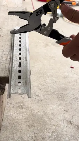 New industrial grade (ratchet self-locking) labor-saving steel wire pliers with multi-function 9-inch#Waterelectrician #Carpenter #Tigerpliers 