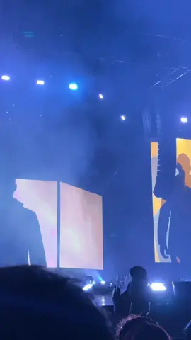 Quả intro đắt nhất tôi từng xem 😹🤭 #gdragonvietnam #gd #concert #power #8wonder 