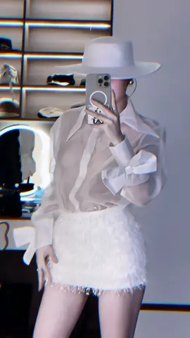 Thêm trắng nữa nè😘#xuhuongtiktok #outfit #xuhuong 