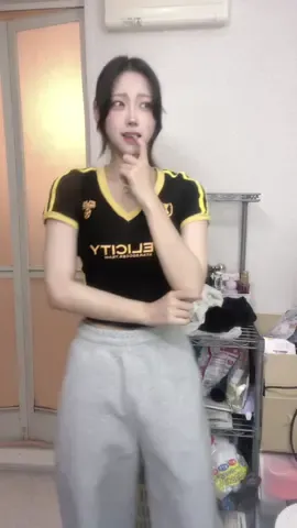 久々にポニテ
