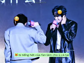 Khi người ta bắt đầu yêu, điện thoại dần mất đi quyền ưu tiên, bởi chẳng cuộc gọi nào quan trọng hơn sự hiện diện của anh ngay trước mặt. #zhanxuan #liuxuancheng #刘轩丞 #展轩 #zhancheng 