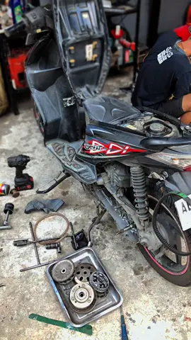 BENGKEL BUKA jam 8 pagi - 4 sore sob  MELAYANI : -servis antar jemput  -servis injeksi metic  -servis injeksi non injeksi -klining injektor  -riset ecu  -turun mesin  -ganti seperpat -DLL  Alamat :  Ds prambon , Kec dagngan , Kab madiun  Wa : 082267806377 #bengkelinjeksi #bengkelmotor #madiun24jam #fyp #mekanikmuda #semangatberjuang #pengusahamudasukses #fypシ゚viral #mekanikindonesia 