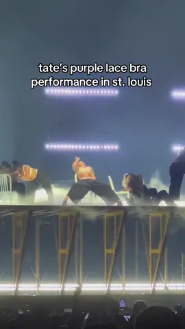 tate mcraes purple lace bra performance 🥹 #tatemcrae #t8 #concert #soclosetowhat #fyppppppppppppppppppppppp 