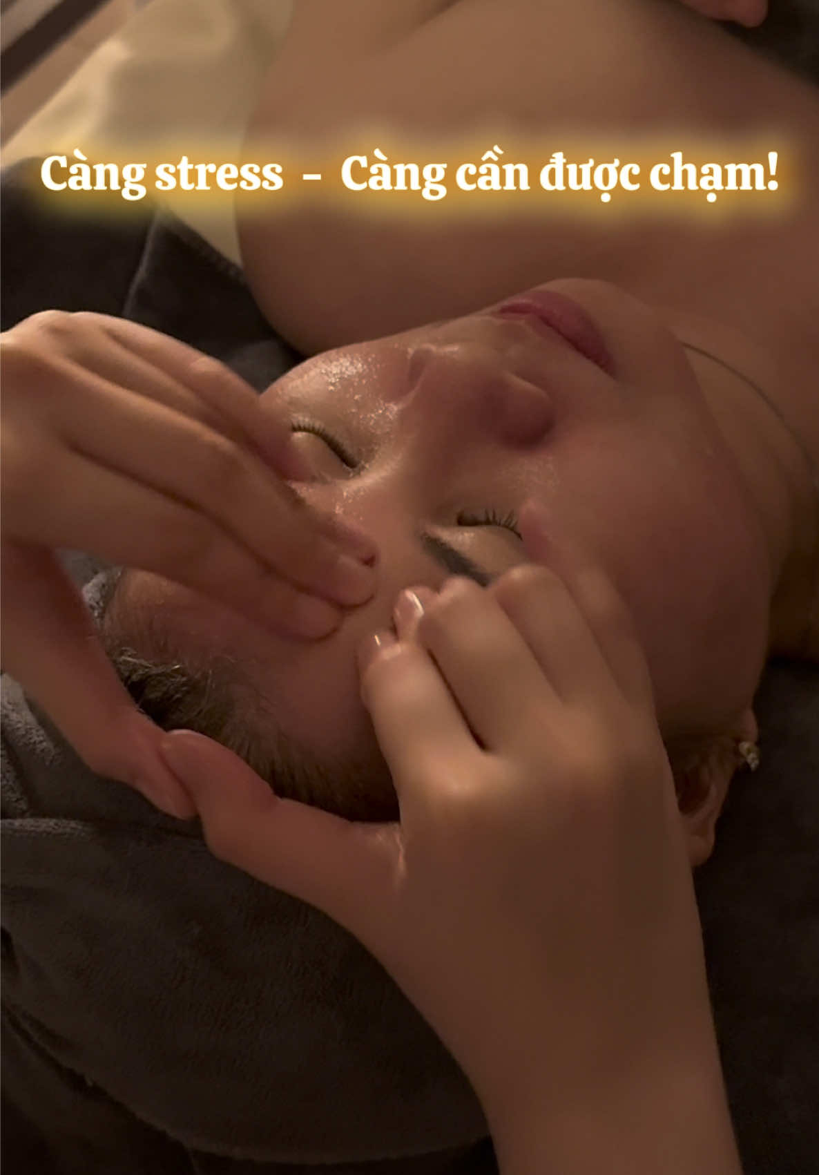 Một buổi massage mặt không chỉ giúp da đẹp hơn, mà còn giúp tâm mình được nghỉ ngơi thật sự 🍃 #massage #spa #thưgiãn #chamsocda #face 