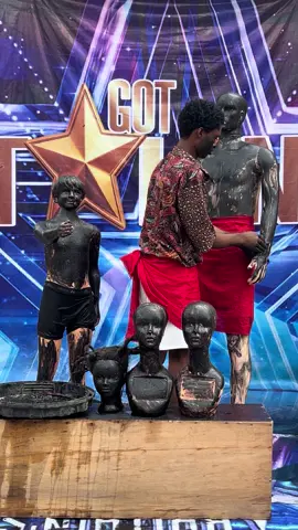 Oh my goodness 😱😳look how this California man shocked the whole got talent 😳😱#americangottalent #britainsgottalent #simoncowell #sofiavergara #sofia 