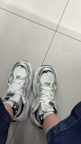 #รองเท้าแฟชั่น #ขึ้นฟีดเถอะ 