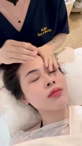 Đam mê bất tận với nghề ❤️ #AuraSpaAndBeauty #SpaBuonMaThuot #GoiDauDuongSinh #MassageBody #MassageCoVaiGay                