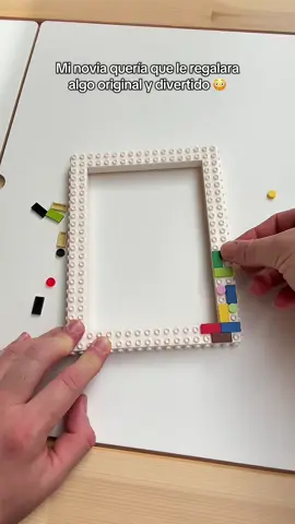 Un regalo original y divertido 😎 #ideasregalo #marcolego #roblox #personalizado #DIY este marco de lego es un regalo auper divertido y muy original. Puedes montarlo de mil maneras y nunca habrá uno igual