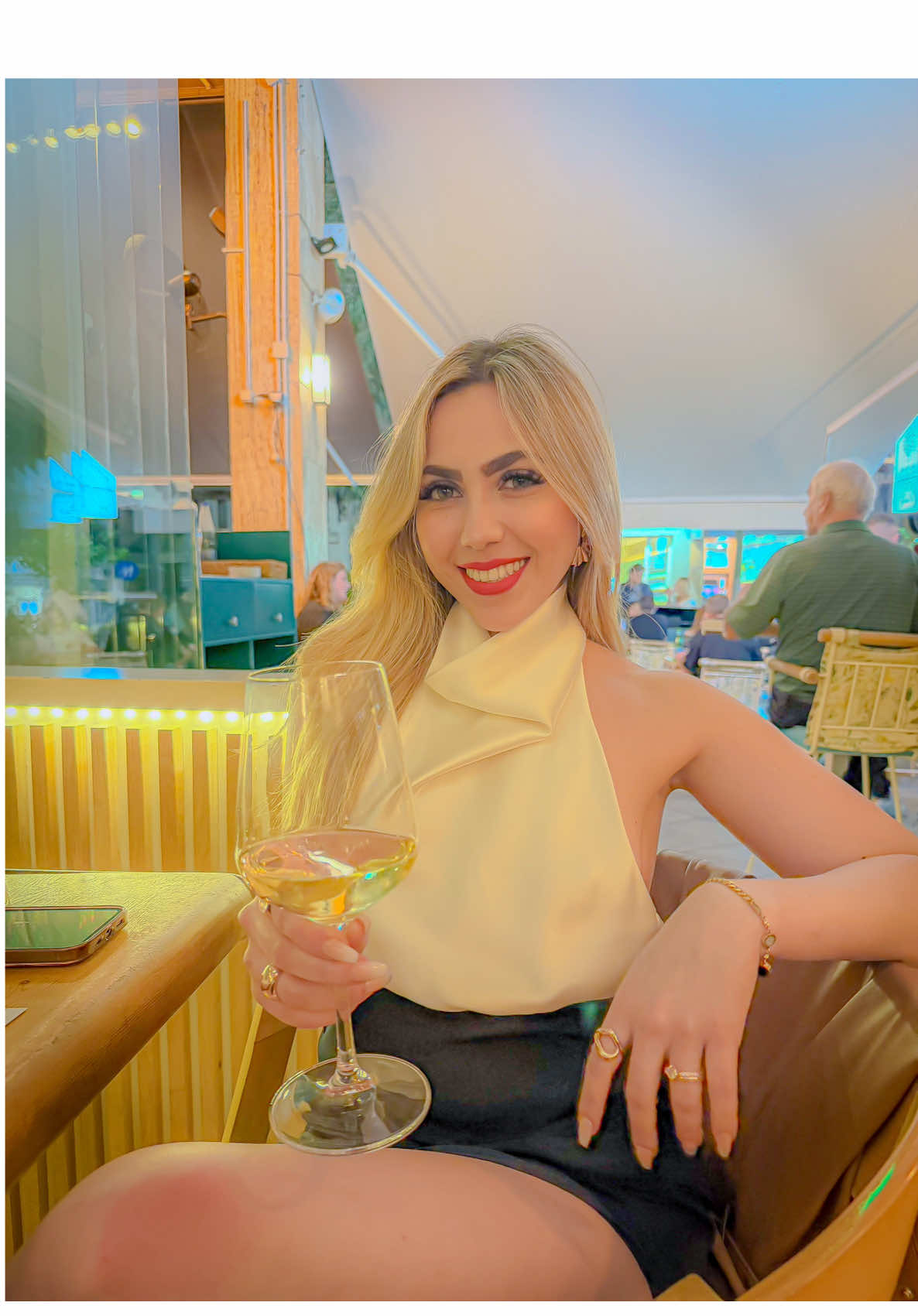 Outfit para un día de drinks 🥂  #athensgreece #drinks #outfit #fashion 