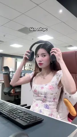 chiếc vlog từ xửa từ xưa #corporatelife #officelife #ngochuyenlacquan #xuhuong #dailyvlog 