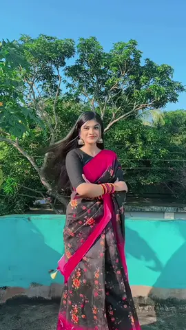 নাচতে না জানলে উঠান বাঁকা🫢 Saree from @Akhi’s Dream Almirah #akhipakhi #akhipakhiofficial #akhiafa #banglasong #janeman Janeman song ringtone 