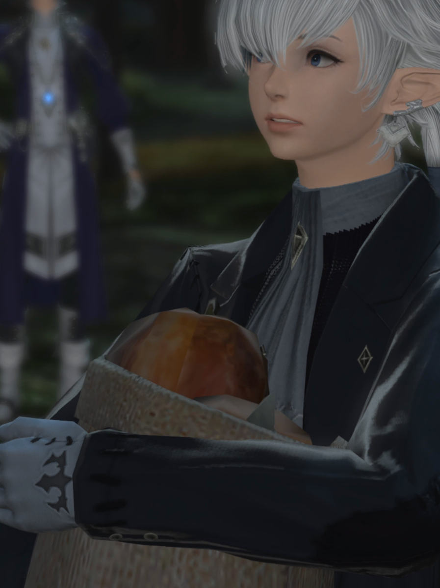 I know she despises being confused with her brother, but I feel the opportunity to absolutely wreck his day would be impossible for her to pass up. Besides, I've had this idea in my head for nine months and really wanted to use it for Halloween 😂 (Also I've noticed this niche intersection on my fyp of Trigun and FFXIV fans. Who else is stoked for Stargaze!?) Credit to @aitaikimochi on X for the FanFest '24 acrylic card pic of Alphi-boy. #ffxivcommunity #ff14 #xivtok #ffxivtok #ffxiv 