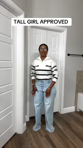 LOOSE FIT JEANS 