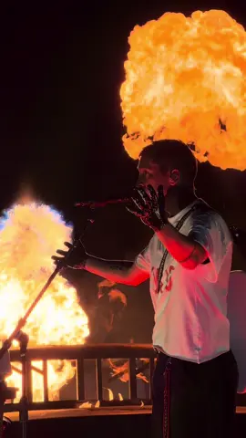 once again so sorry oomfs this Is infact delaneyconcertarchives #twentyonepilots #tylerjoseph 