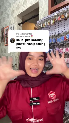 Membalas @NaniRatnasari🌷 dari kita udah include kemasan kardus + stiker nya yaa🫶🏻🛒 #tumblr #tumblrcustom #kemasan #hadiah #hariguru 
