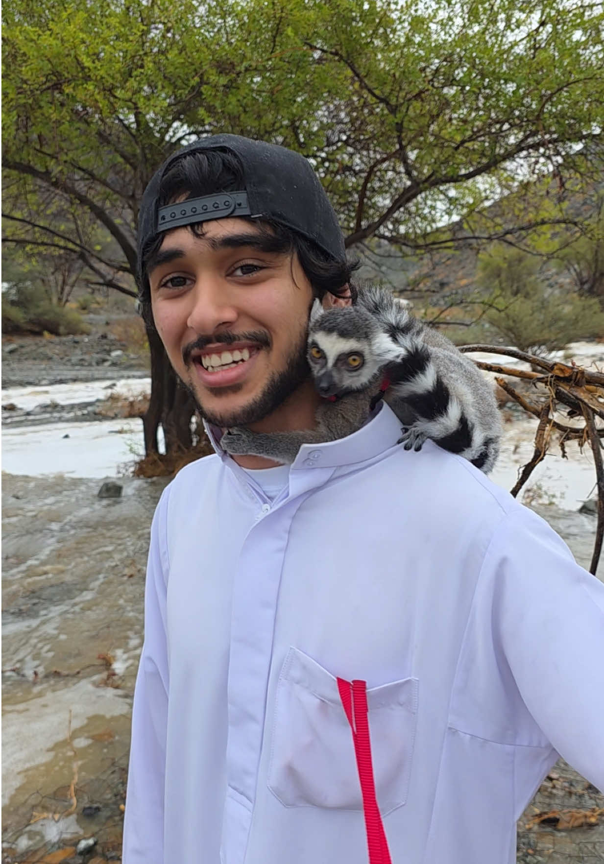 مينونه لحقت على المطر اليوم 😍😍