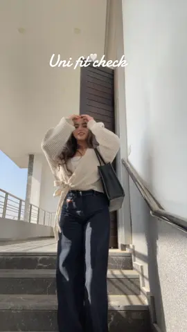 Uni fit check🤍🌸#outfit #backtoschool #LIVEIncentiveProgram #GenuineInteractionMatters #PaidPartnership 