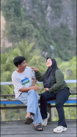 Kamu adalah alasan aku tersenyum meski hari sedang kelabu😇@Ucii #fyppppppppppppppppppppppp #masukberandafyp #fyp #rammangrammang #masukberanda 